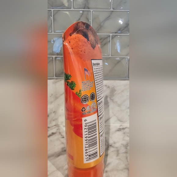 Veet Gold Turmeric Face Wash Foam + Carrot - Picture 4 of 6